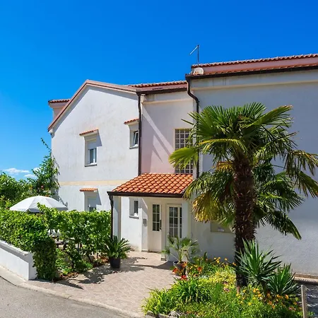 By The Sea Njivice, Krk - 5296 Apartman *