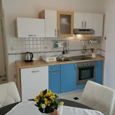 By The Sea Njivice, Krk - 5296 Apartman *