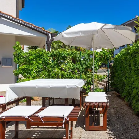 By The Sea - Krk - 5296 Apartamento