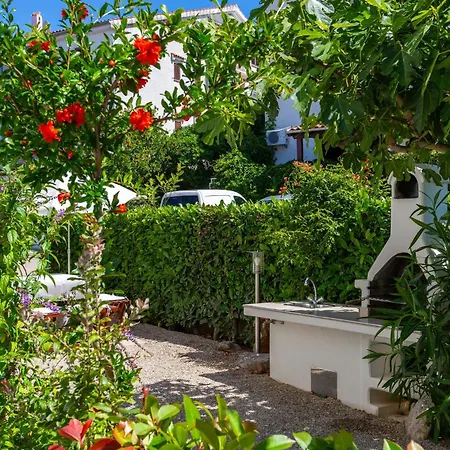 By The Sea - Krk - 5296 Apartamento Njivice